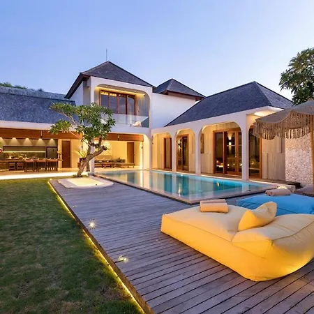 Villa Indira 3Br Villa In Umalas, Canggu